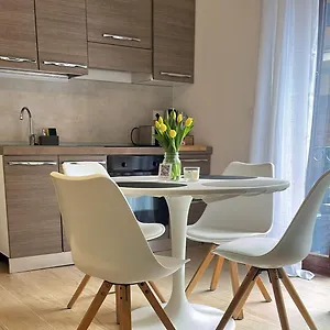  Apartment Like Mono 1